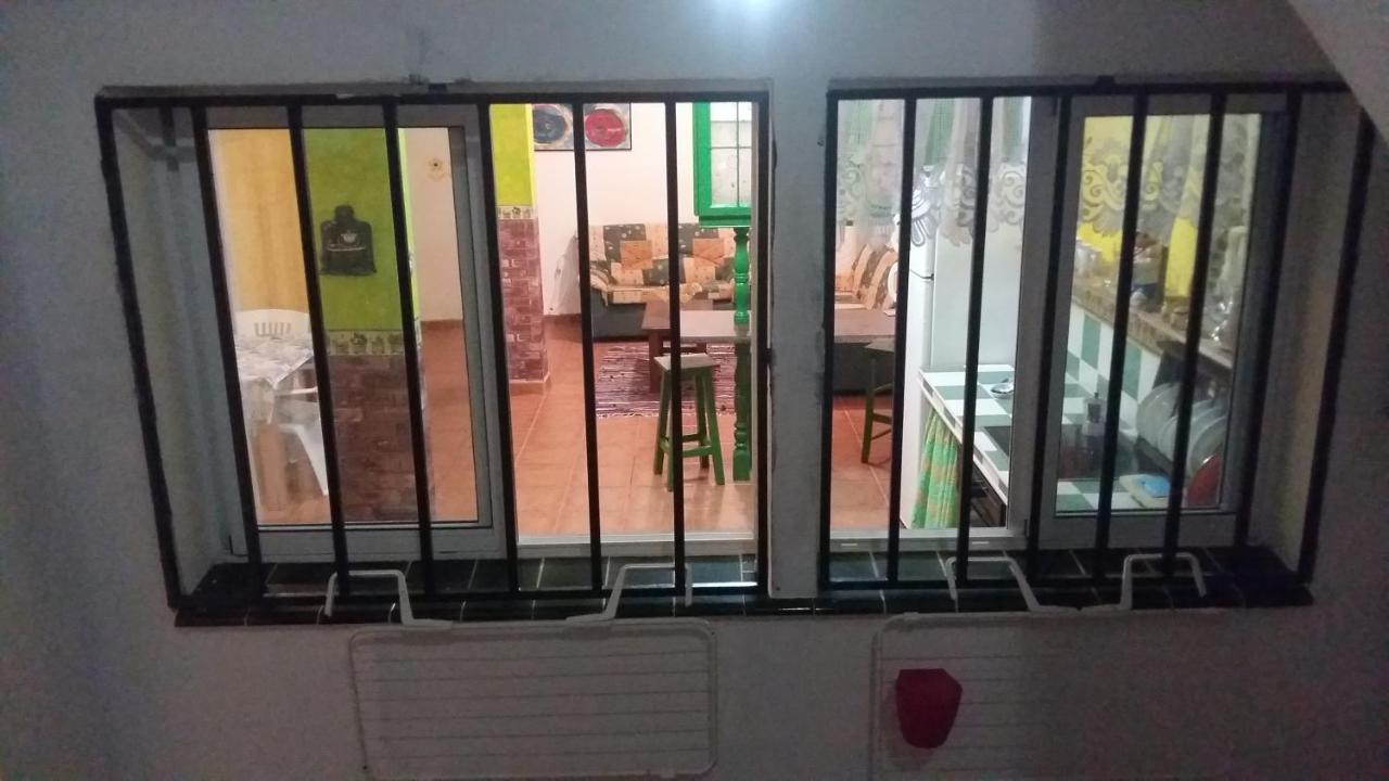 Habitacion Matrimonial En Un Bajo Bano Compartido Areas Compartidas Abades  외부 사진