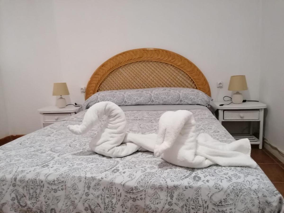 Habitacion Matrimonial En Un Bajo Bano Compartido Areas Compartidas Abades  외부 사진