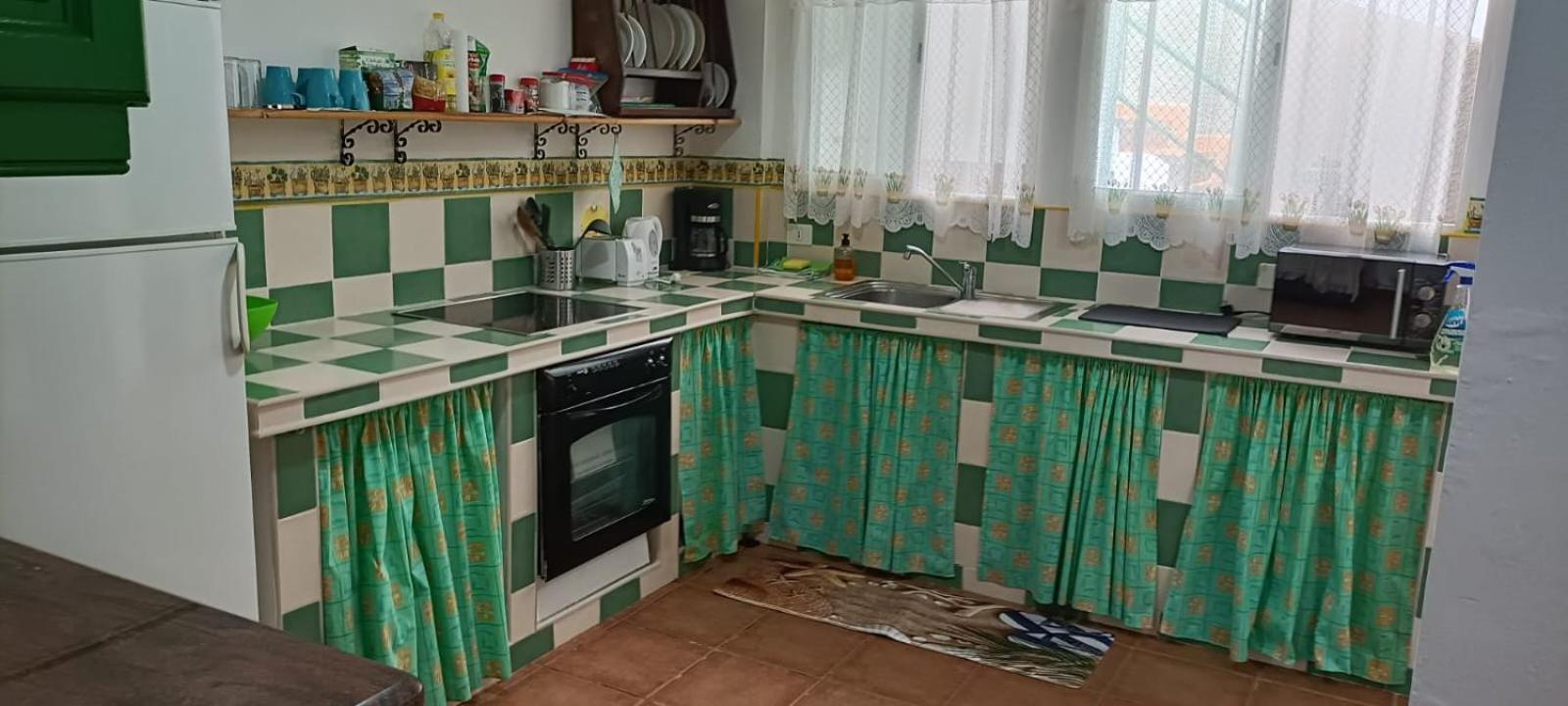 Habitacion Matrimonial En Un Bajo Bano Compartido Areas Compartidas Abades  외부 사진