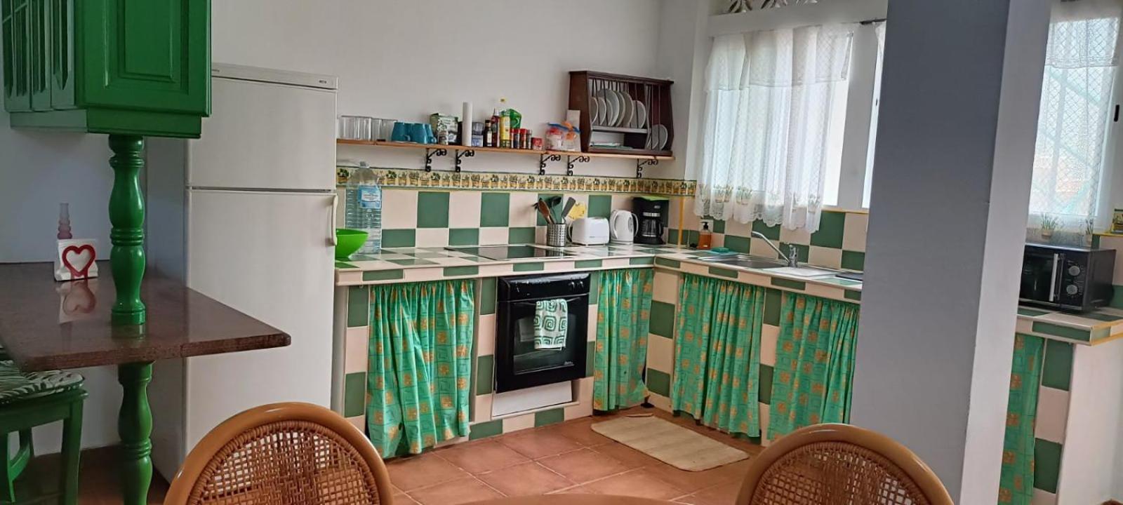Habitacion Matrimonial En Un Bajo Bano Compartido Areas Compartidas Abades  외부 사진