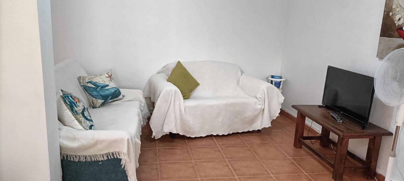Habitacion Matrimonial En Un Bajo Bano Compartido Areas Compartidas Abades  외부 사진